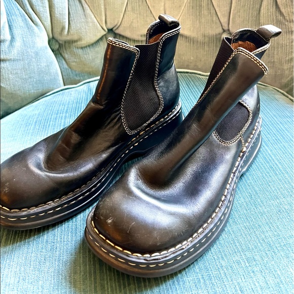 Born Black Leather Chelsea Boots size 7 - Picture 1 of 4